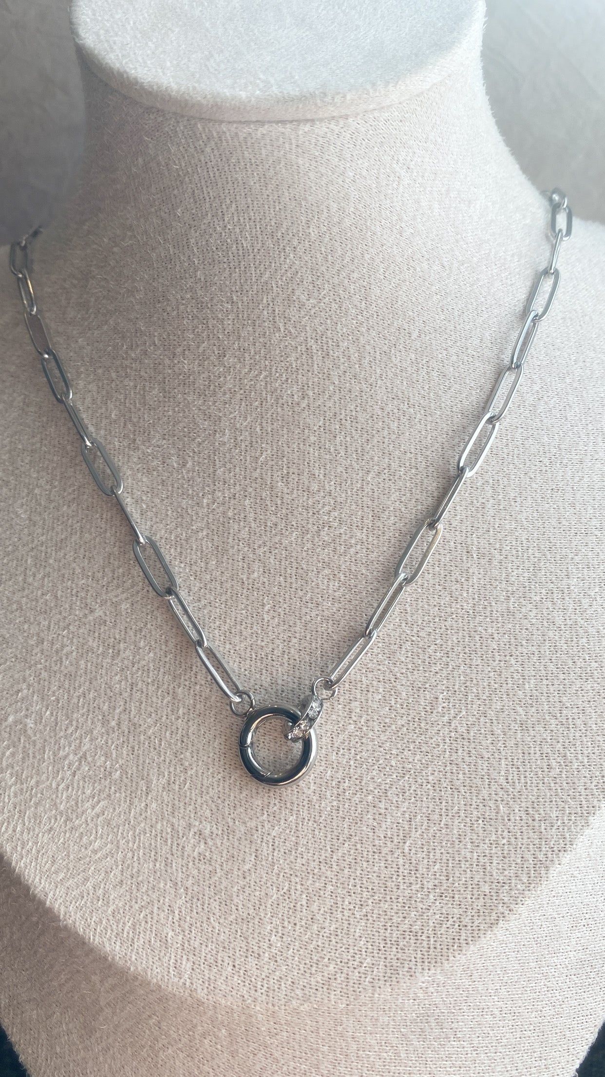 Honey Pot Loop Necklace