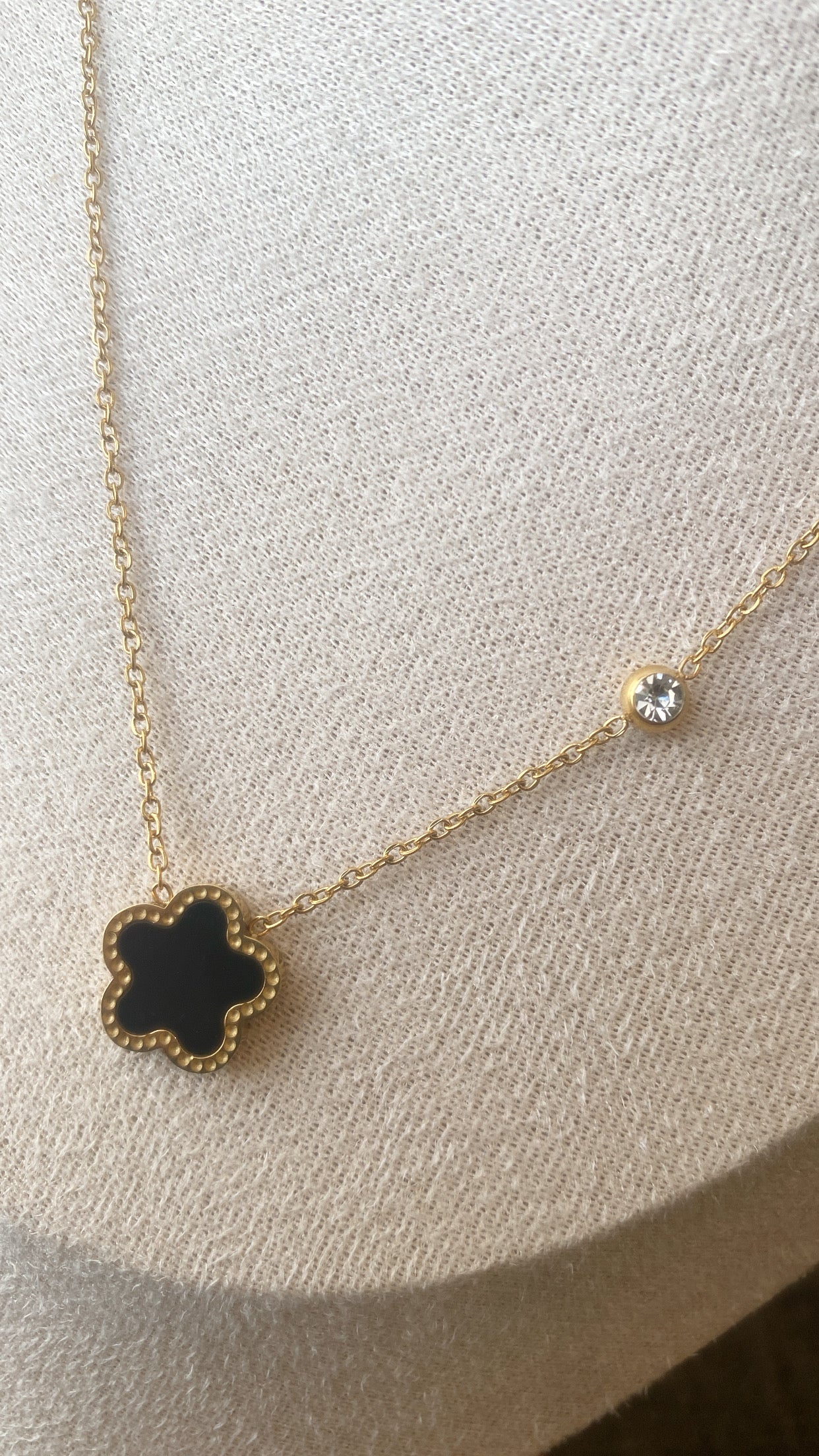 DayNight Flower Necklace