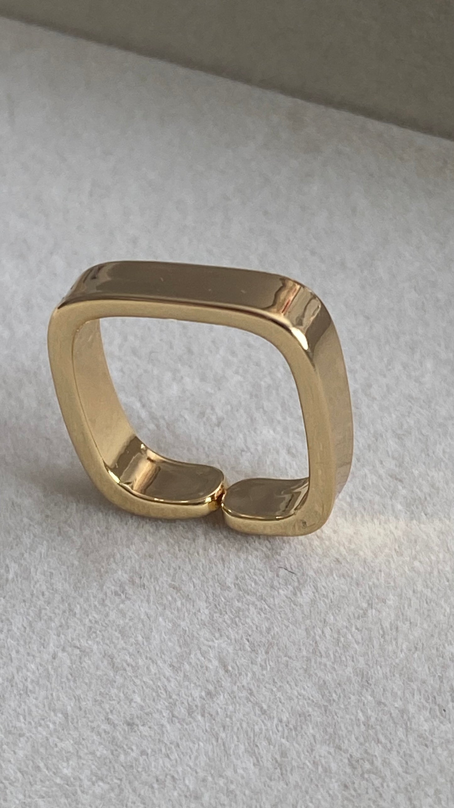 Chateau Edge Ring