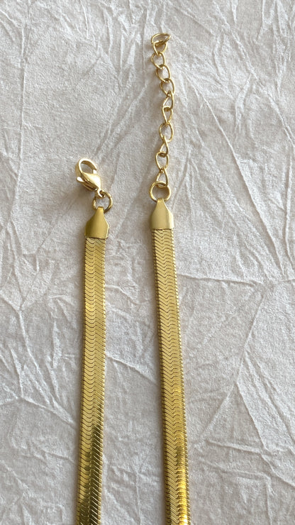 Herringbone Circle Charm Necklace