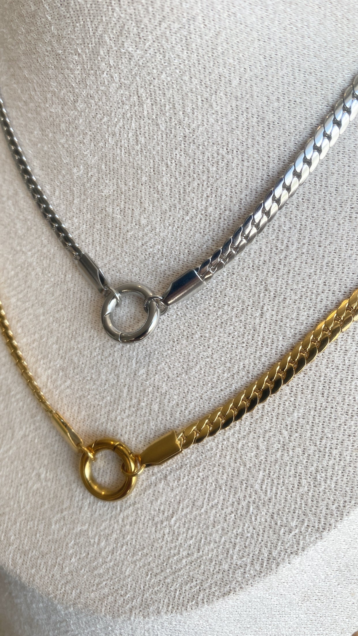 Smooth Glow Necklace