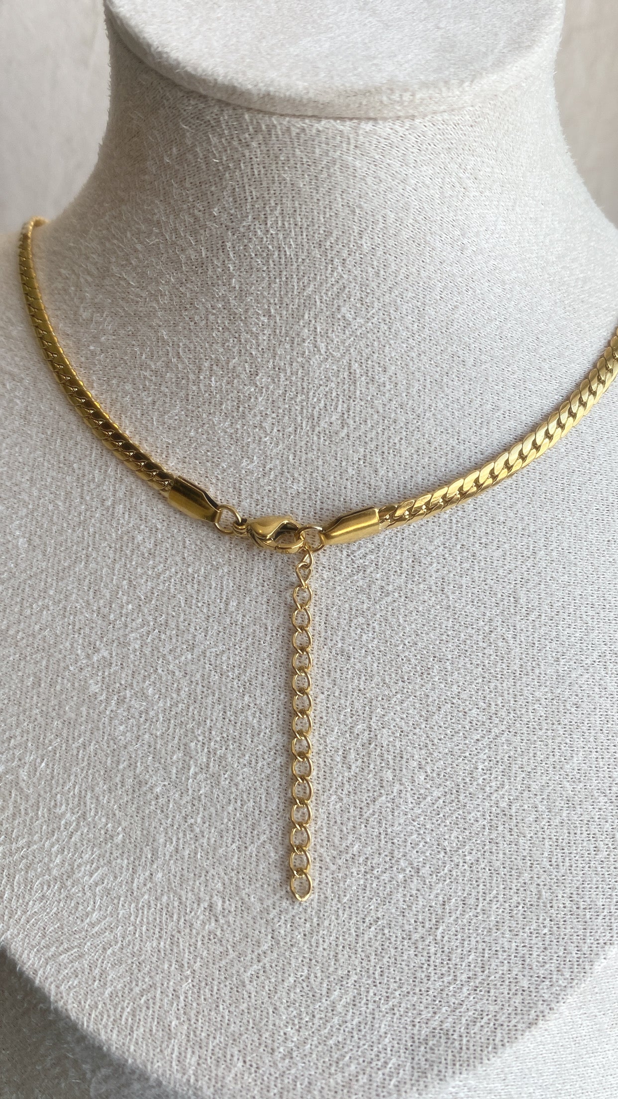 Smooth Glow Necklace