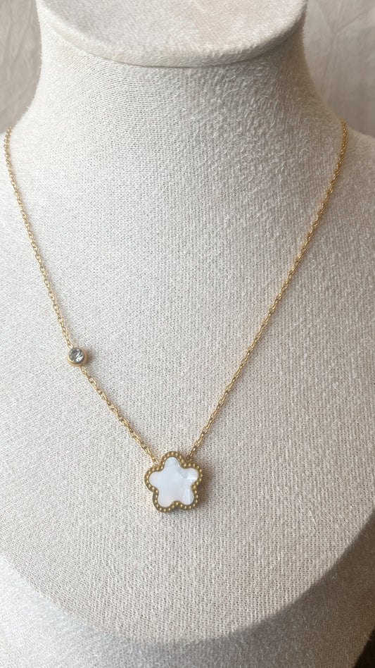 DayNight Flower Necklace