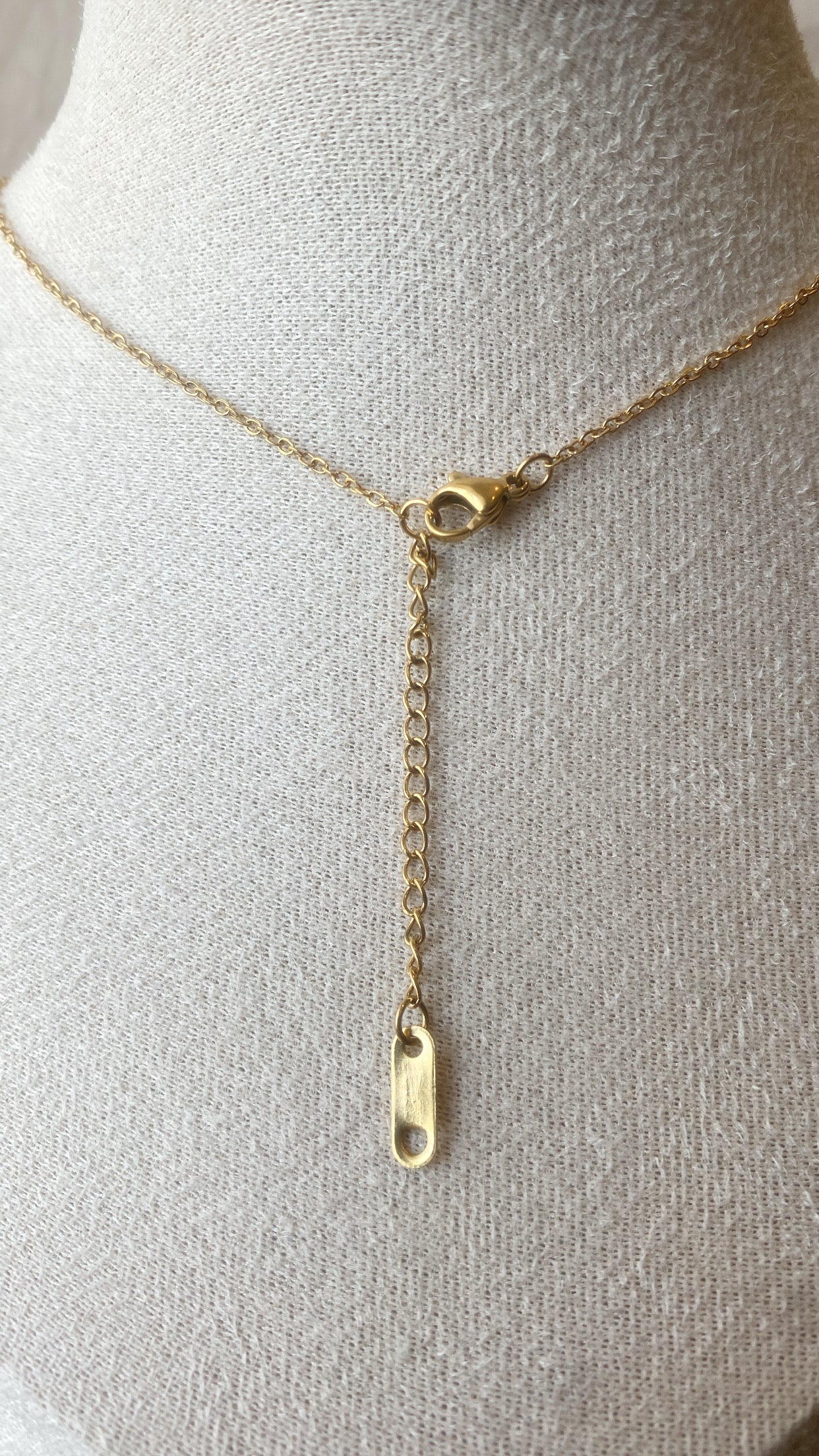 DayNight Flower Necklace